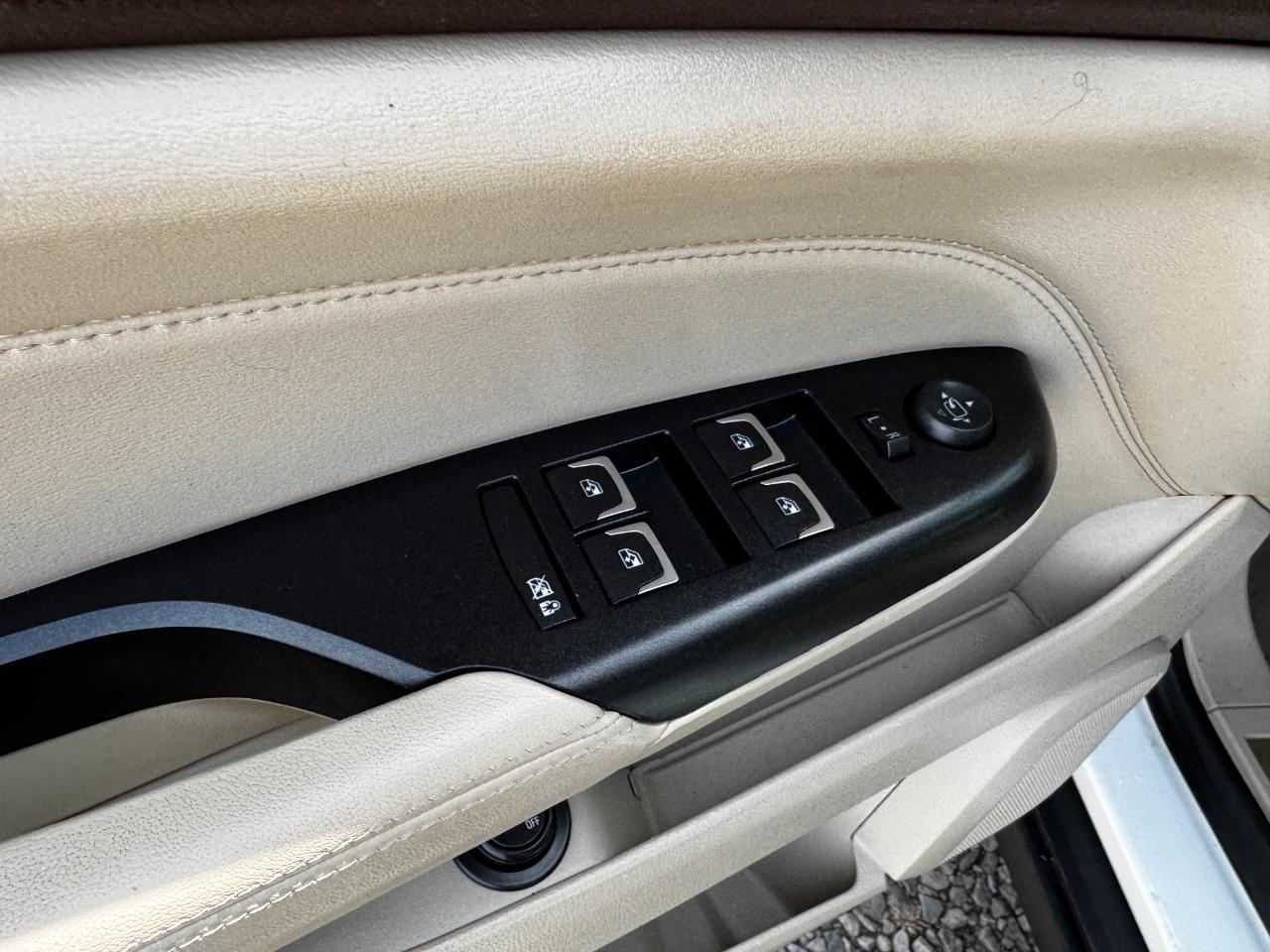 Cadillac SRX FWD 4dr Luxury Collection 2015