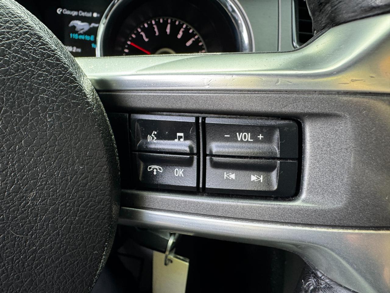 Ford Mustang 2dr Cpe V6 2014
