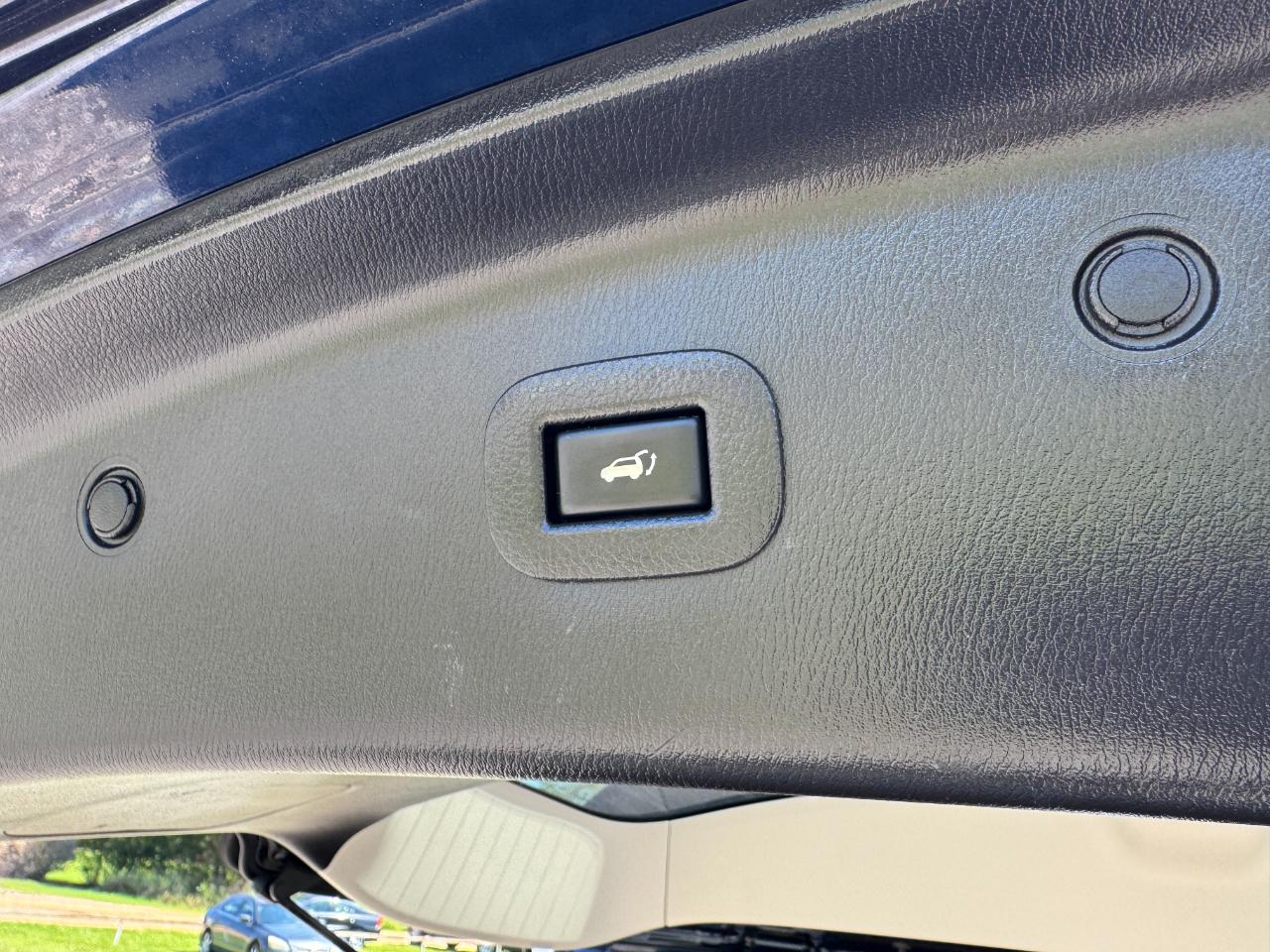 Nissan Armada 4x2 Platinum 2018