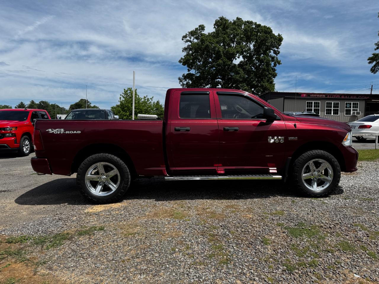 RAM 1500 Express 4x4 Quad Cab 6'4" Box 2018