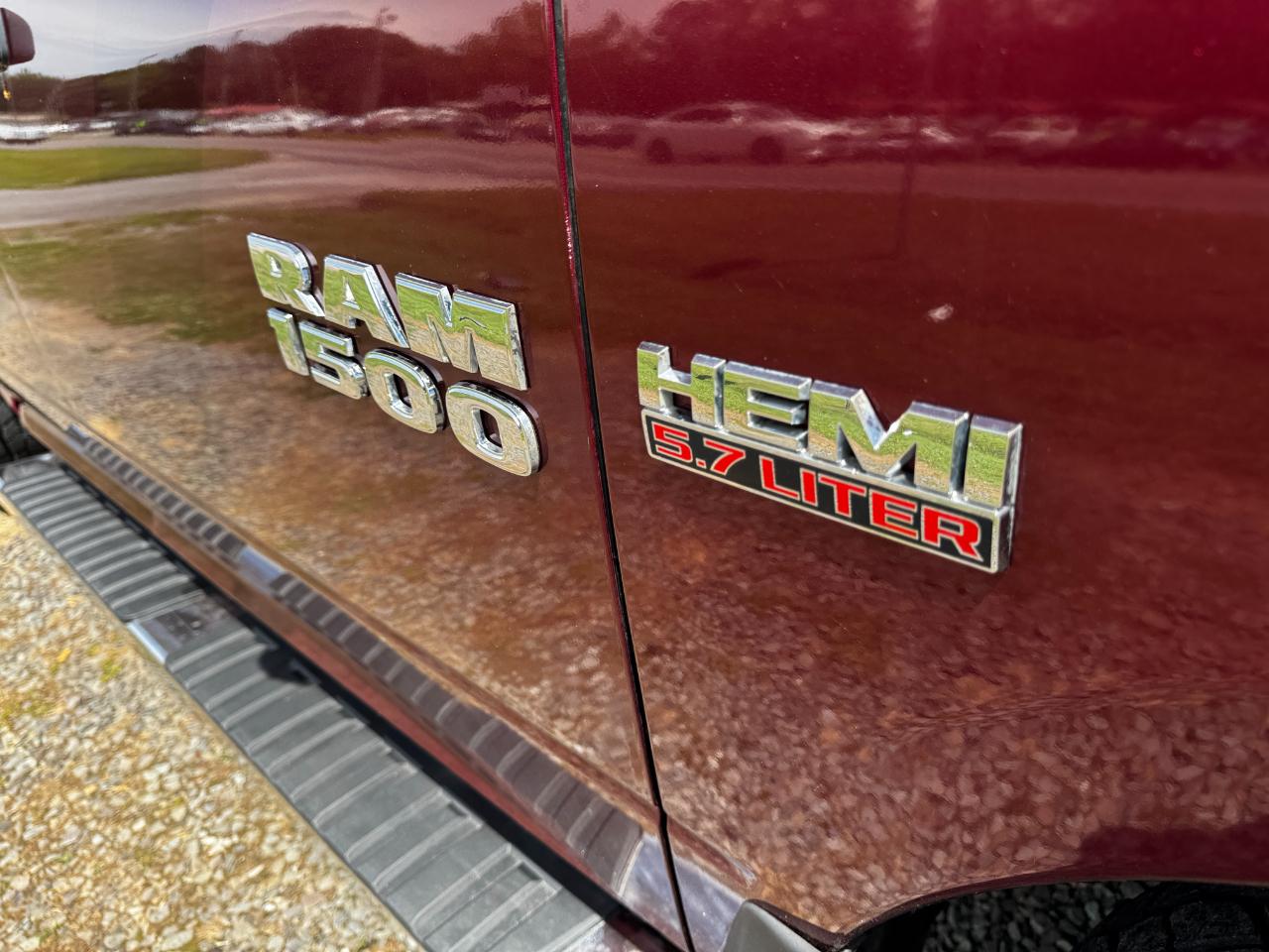 RAM 1500 Express 4x4 Quad Cab 6'4" Box 2018