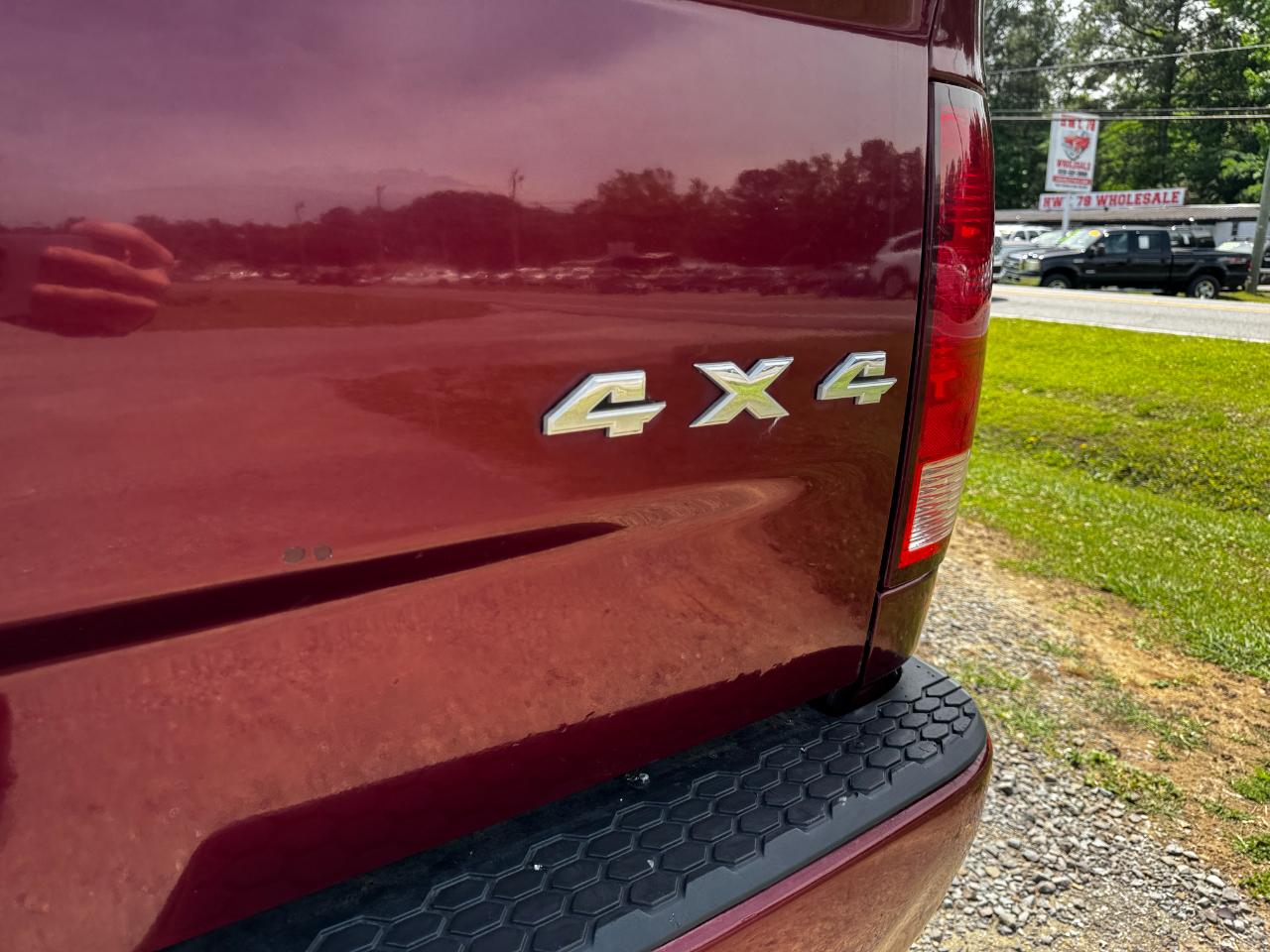 RAM 1500 Express 4x4 Quad Cab 6'4" Box 2018