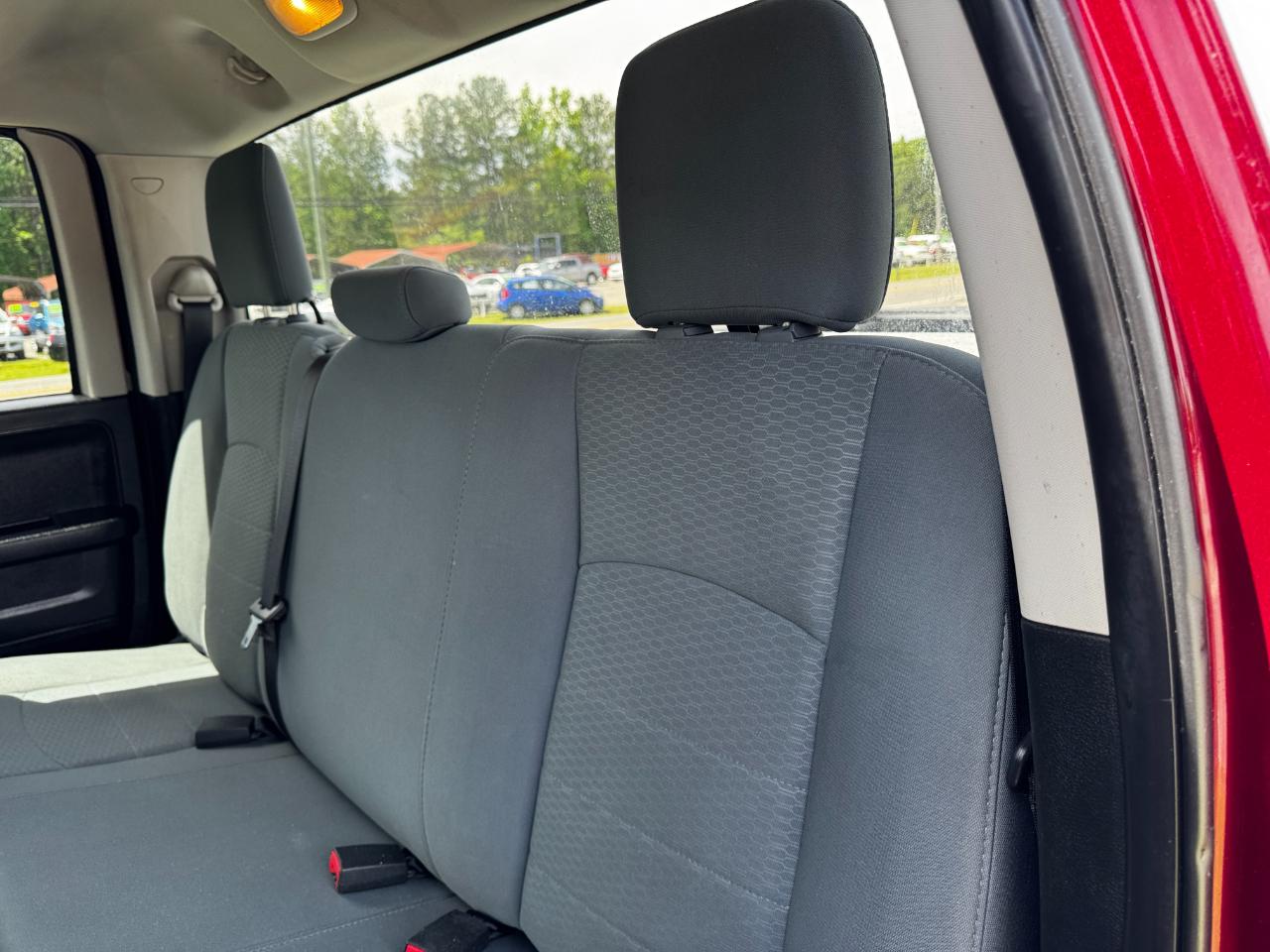 RAM 1500 Express 4x4 Quad Cab 6'4" Box 2018