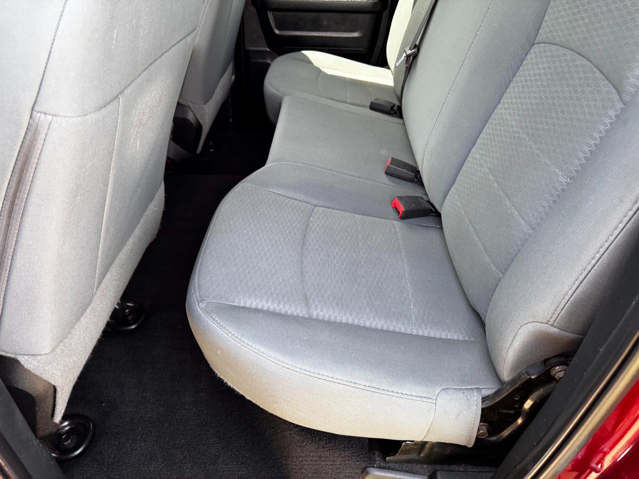 RAM 1500 Express 4x4 Quad Cab 6'4" Box 2018