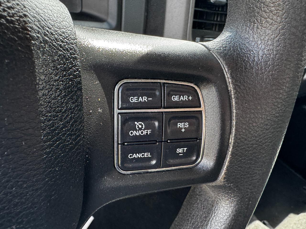 RAM 1500 Express 4x4 Quad Cab 6'4" Box 2018