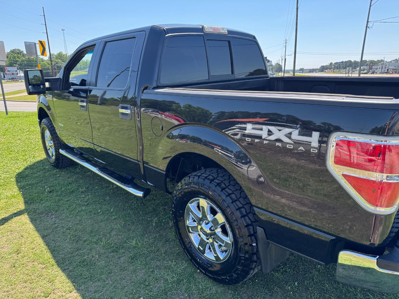Ford F-150 4WD SuperCrew 145" XLT 2014