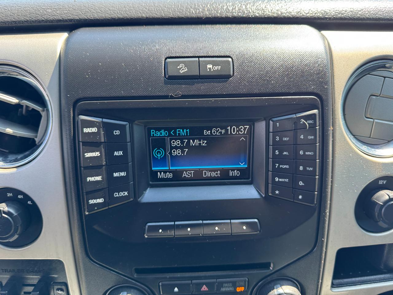 Ford F-150 4WD SuperCrew 145" XLT 2014