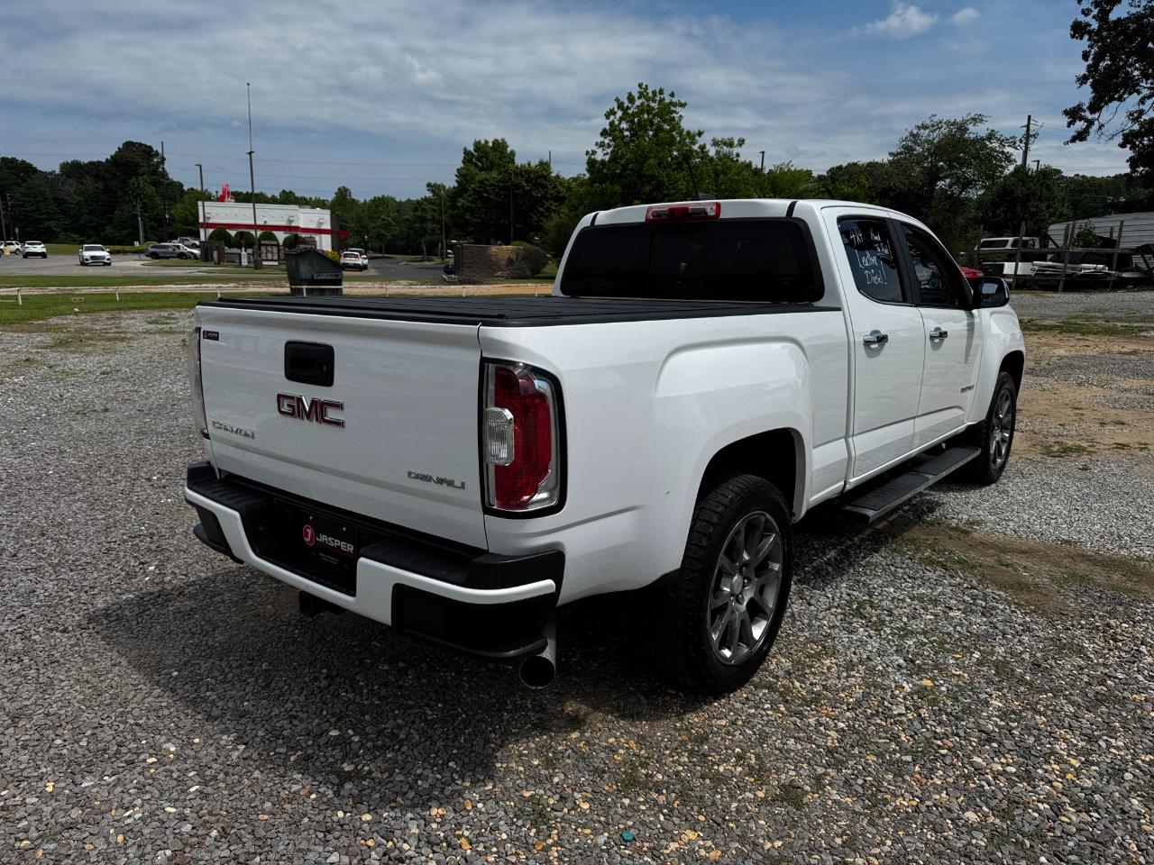 GMC Canyon 4WD Crew Cab 140.5" Denali 2017