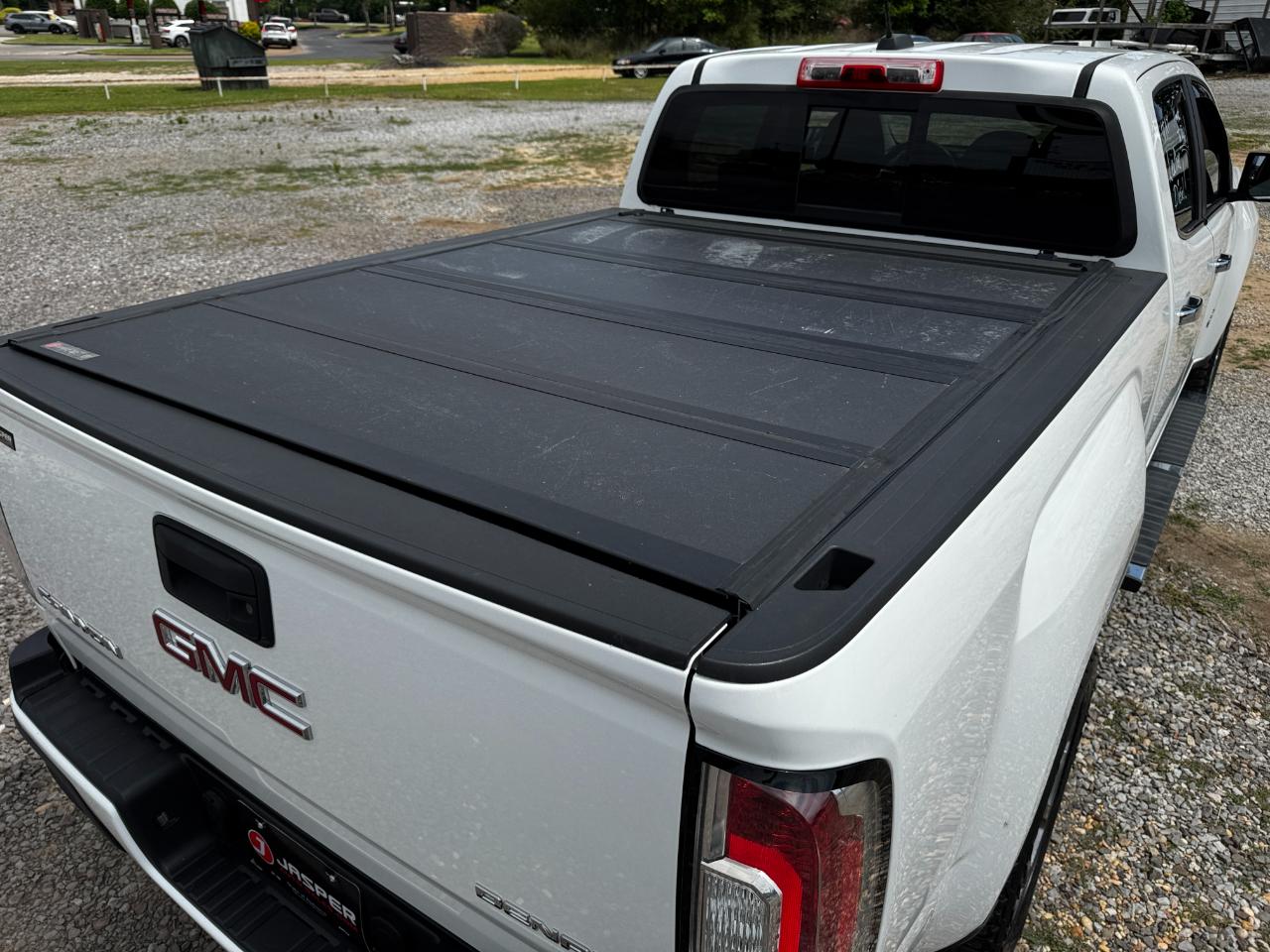 GMC Canyon 4WD Crew Cab 140.5" Denali 2017