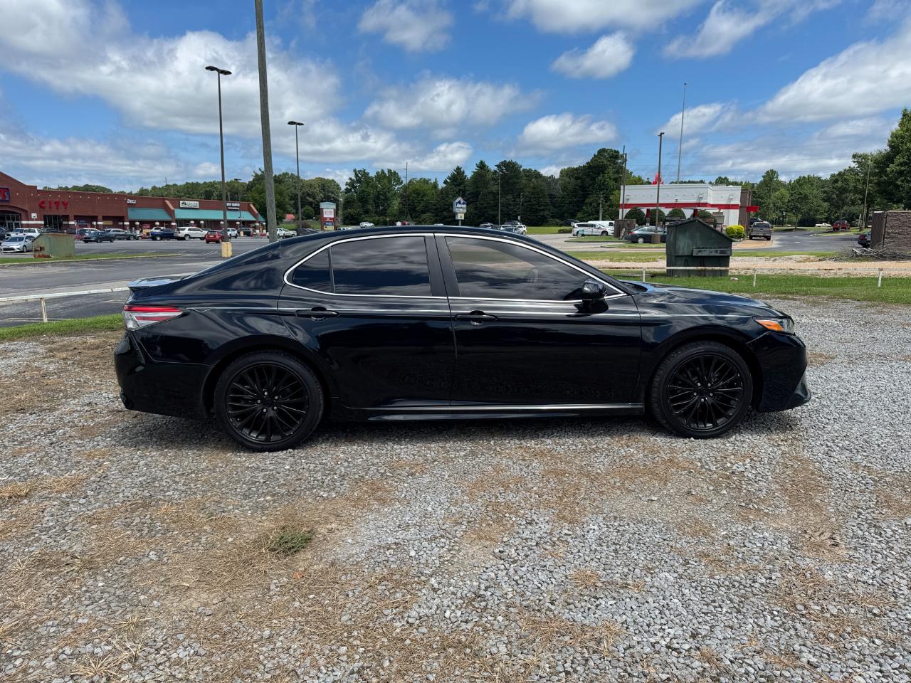 Toyota Camry SE Auto (Natl) 2019