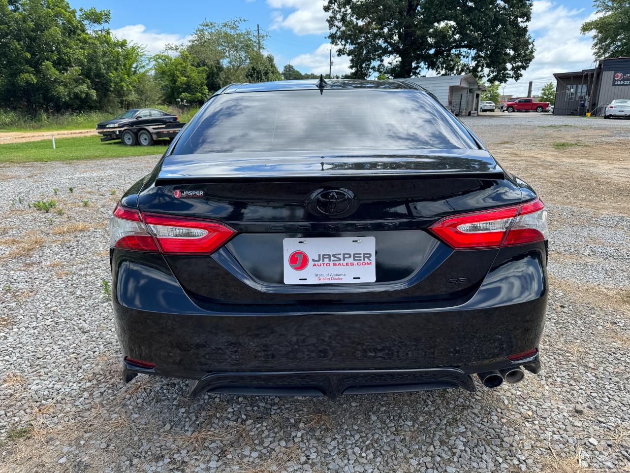 Toyota Camry SE Auto (Natl) 2019
