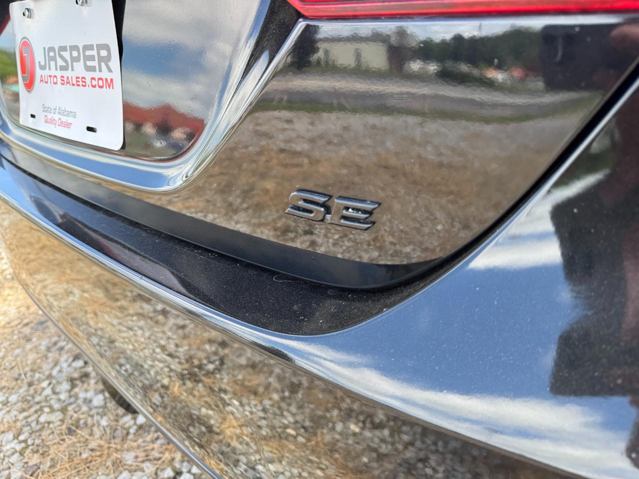 Toyota Camry SE Auto (Natl) 2019