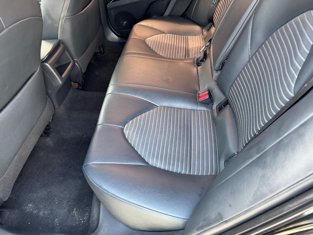 Toyota Camry SE Auto (Natl) 2019