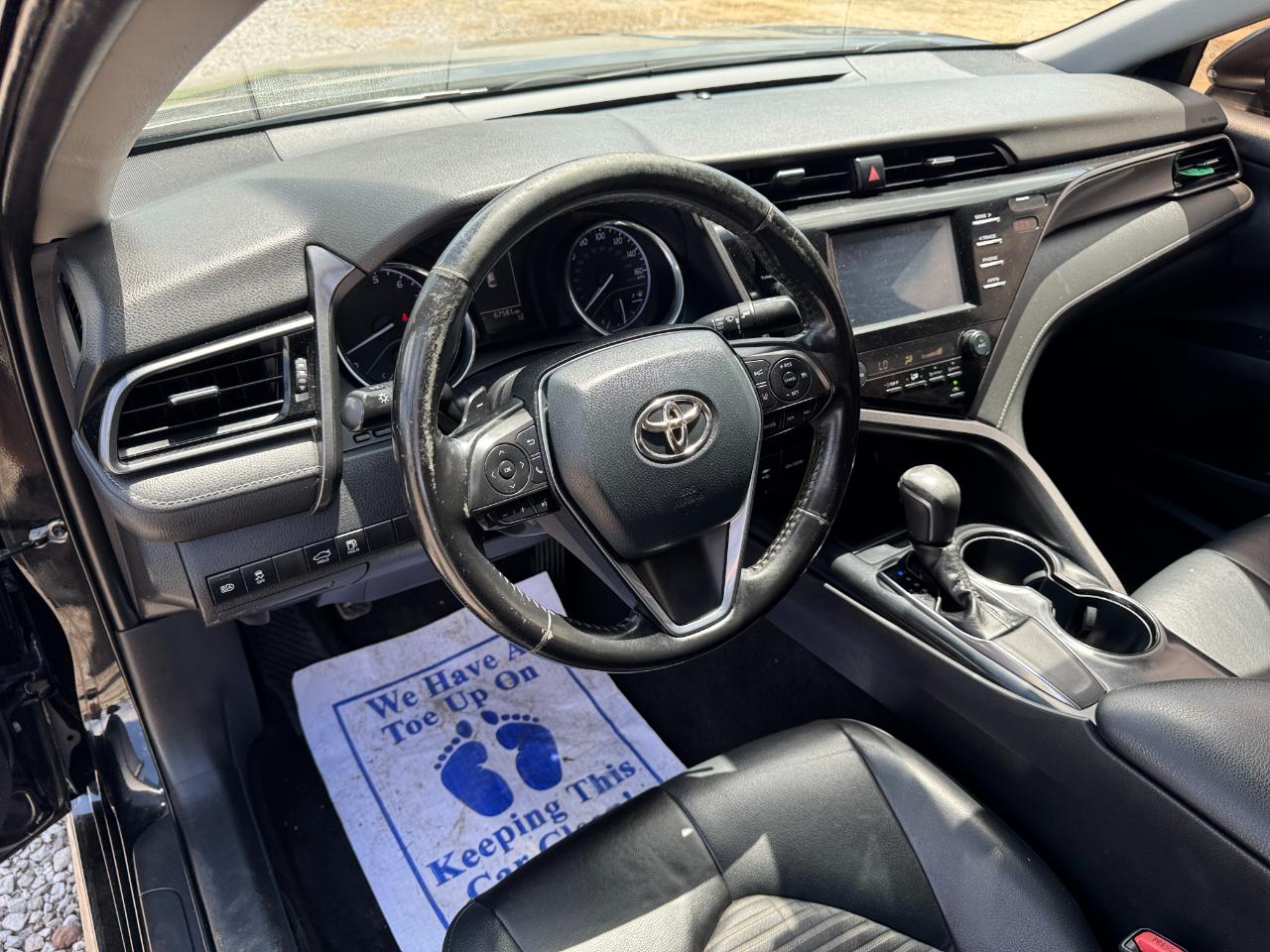 Toyota Camry SE Auto (Natl) 2019