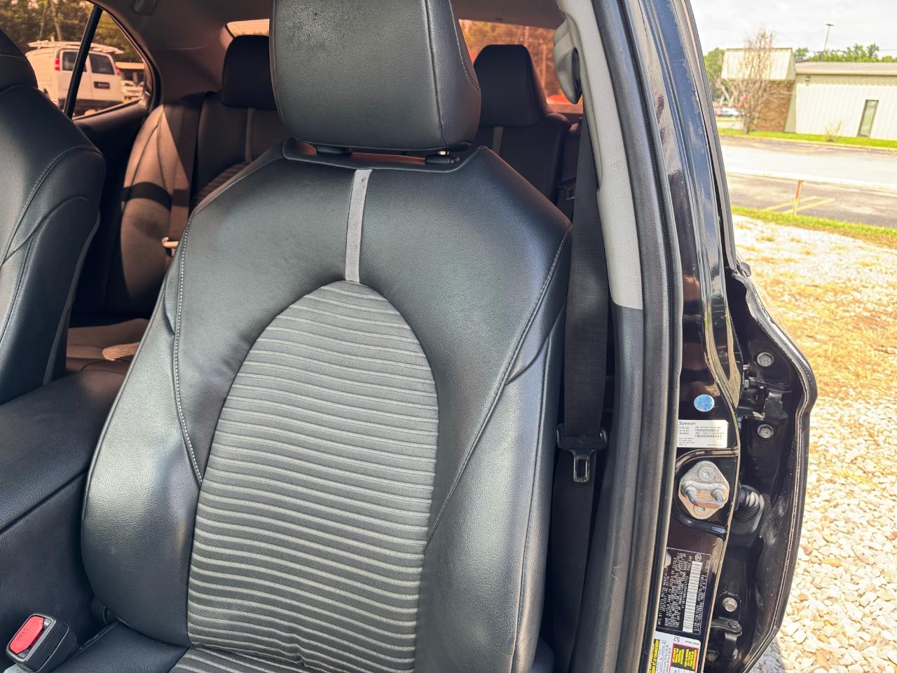 Toyota Camry SE Auto (Natl) 2019