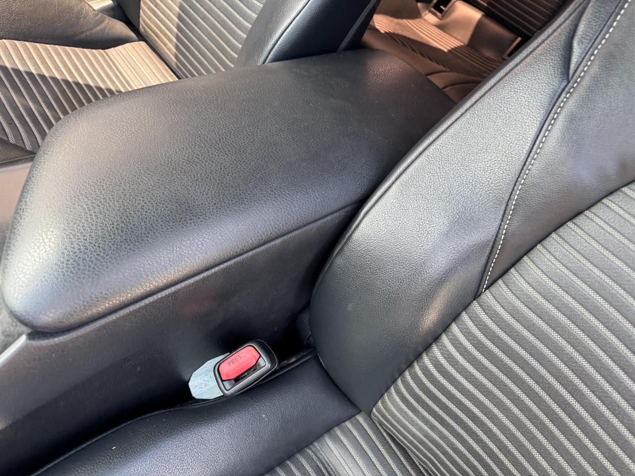 Toyota Camry SE Auto (Natl) 2019