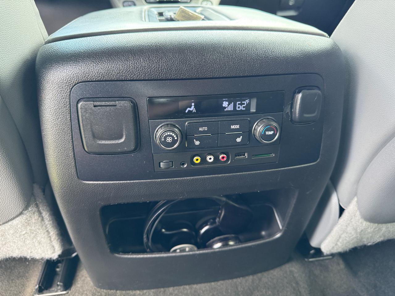 Chevrolet Tahoe 2WD 4dr LT 2015