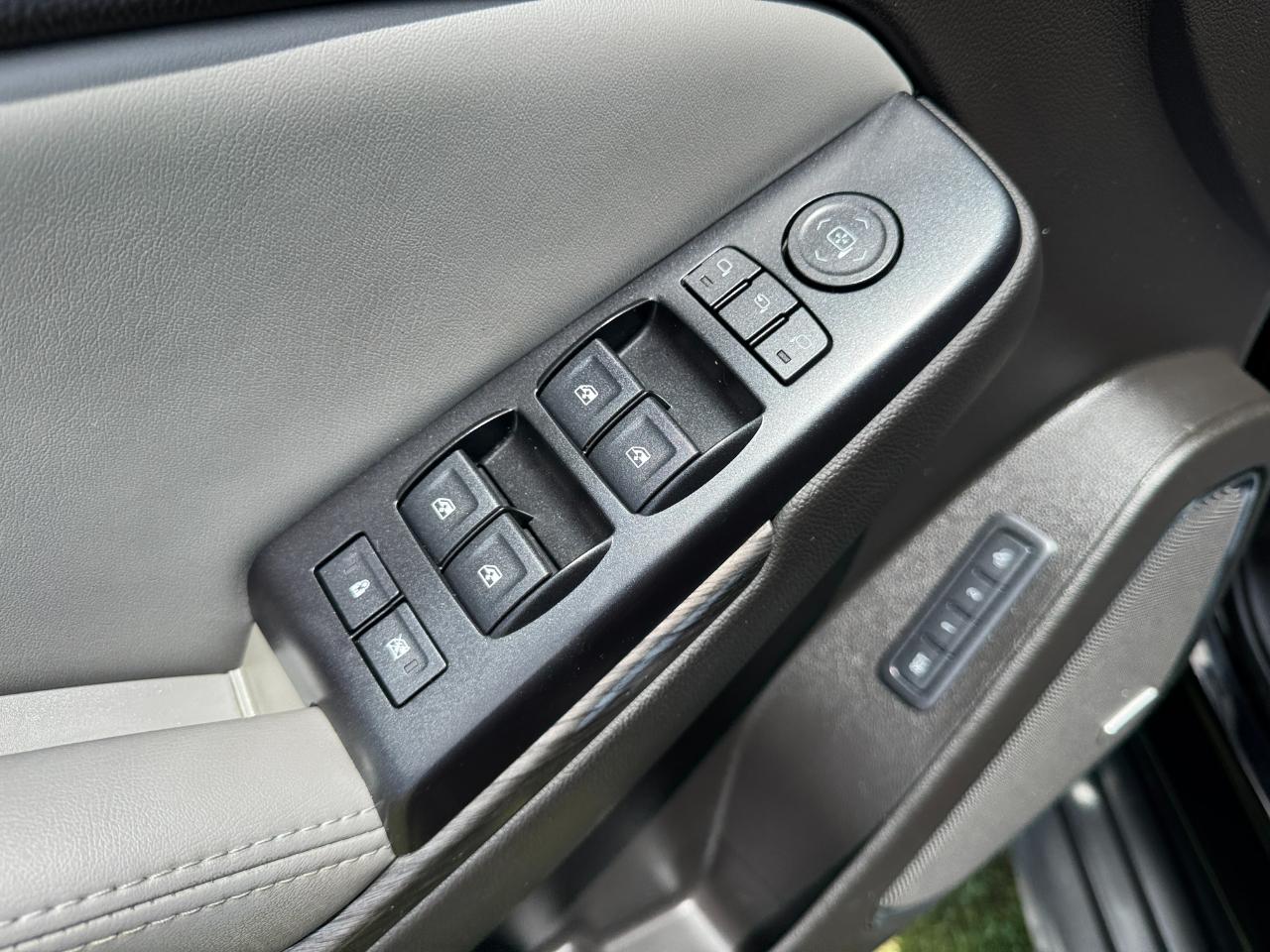 Chevrolet Tahoe 2WD 4dr LT 2015