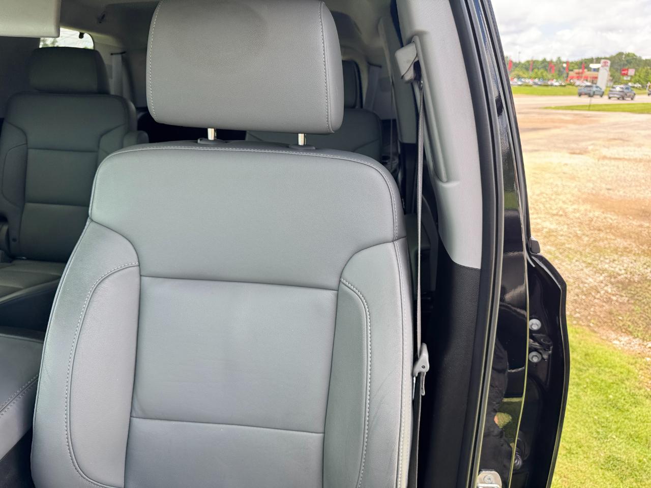 Chevrolet Tahoe 2WD 4dr LT 2015