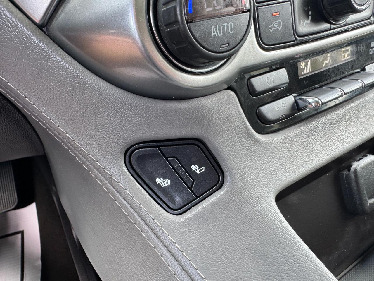 Chevrolet Tahoe 2WD 4dr LT 2015