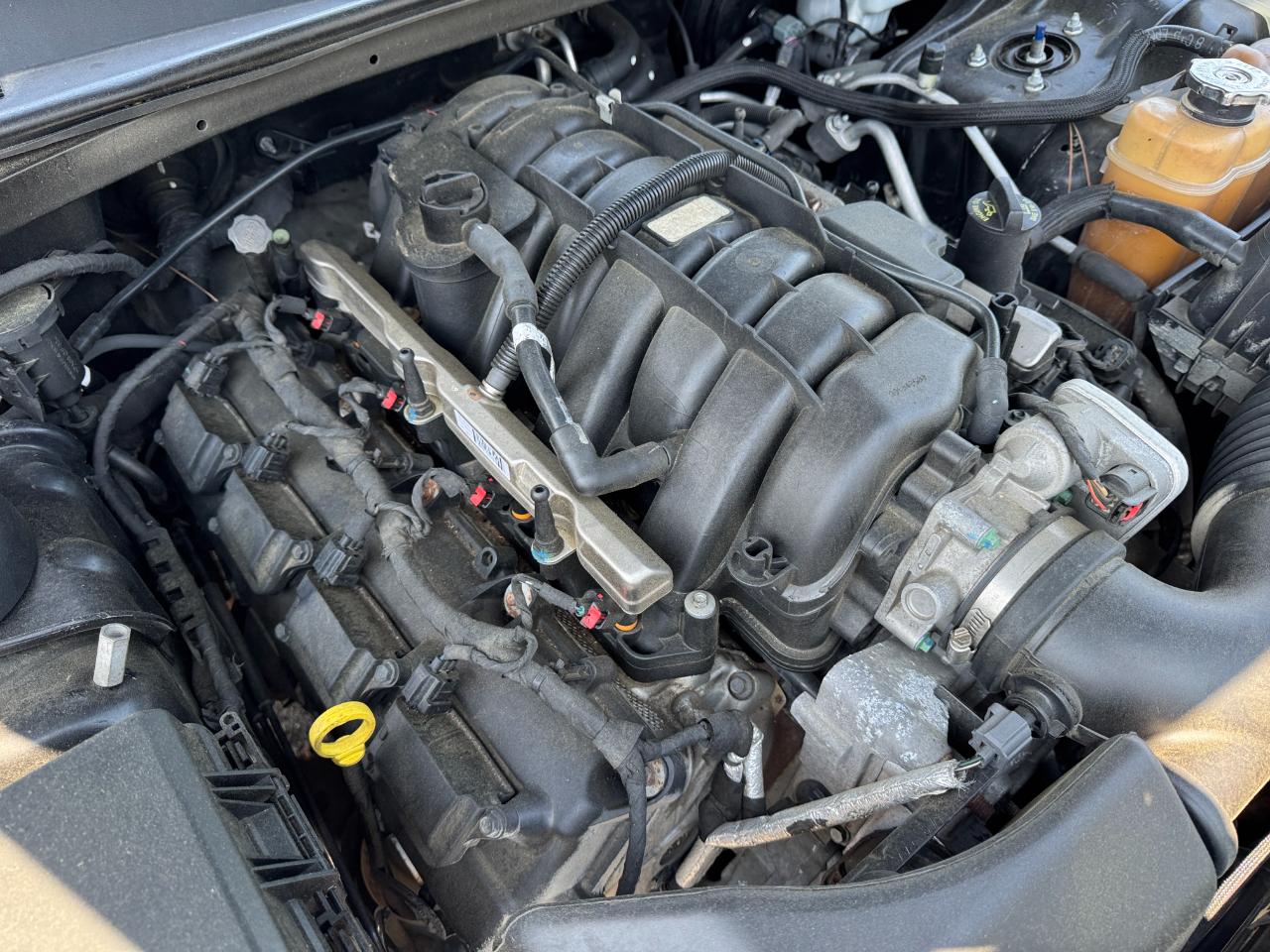 Dodge Challenger 2dr Cpe R/T Classic 2012