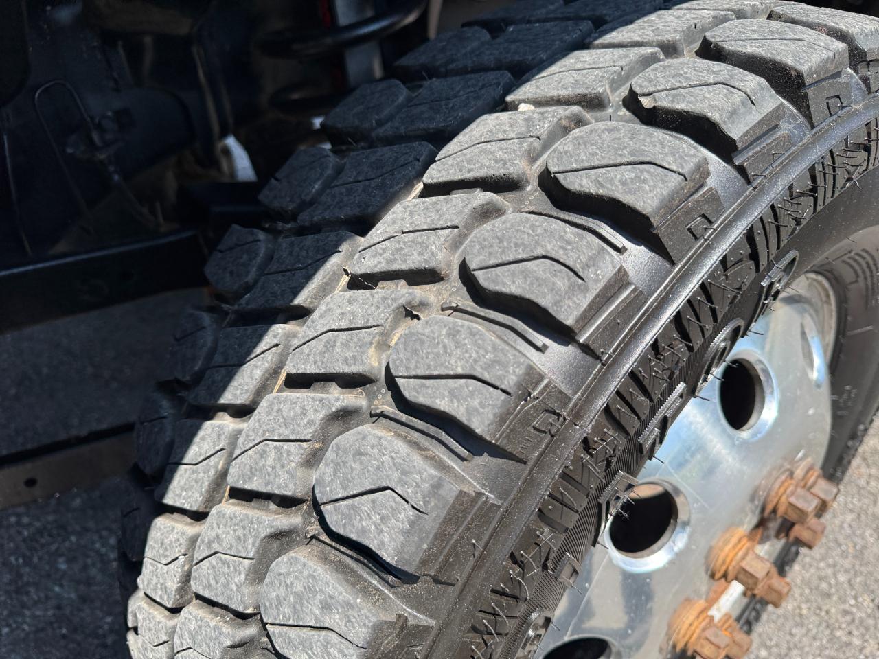 Dodge Ram 3500 4dr Quad Cab 160.5" WB DRW 4WD ST 2003