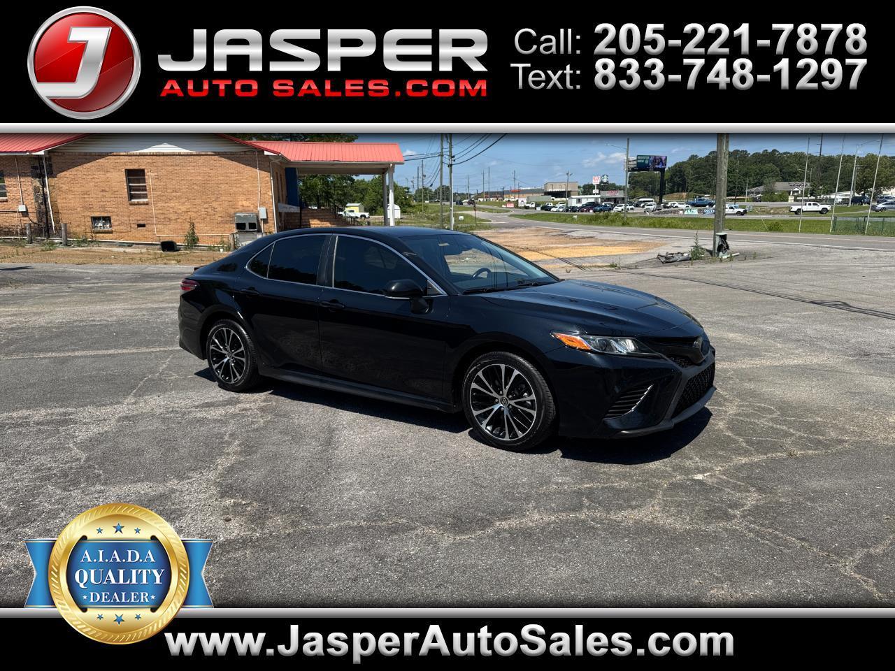 Toyota Camry SE Auto (Natl) 2020