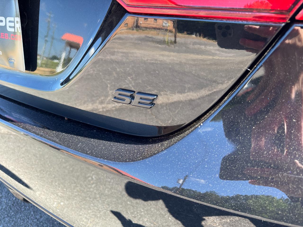 Toyota Camry SE Auto (Natl) 2020