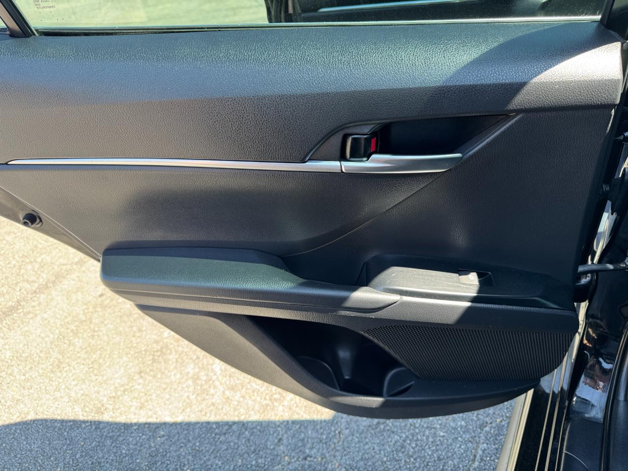 Toyota Camry SE Auto (Natl) 2020