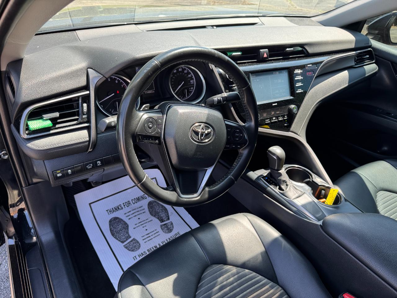 Toyota Camry SE Auto (Natl) 2020