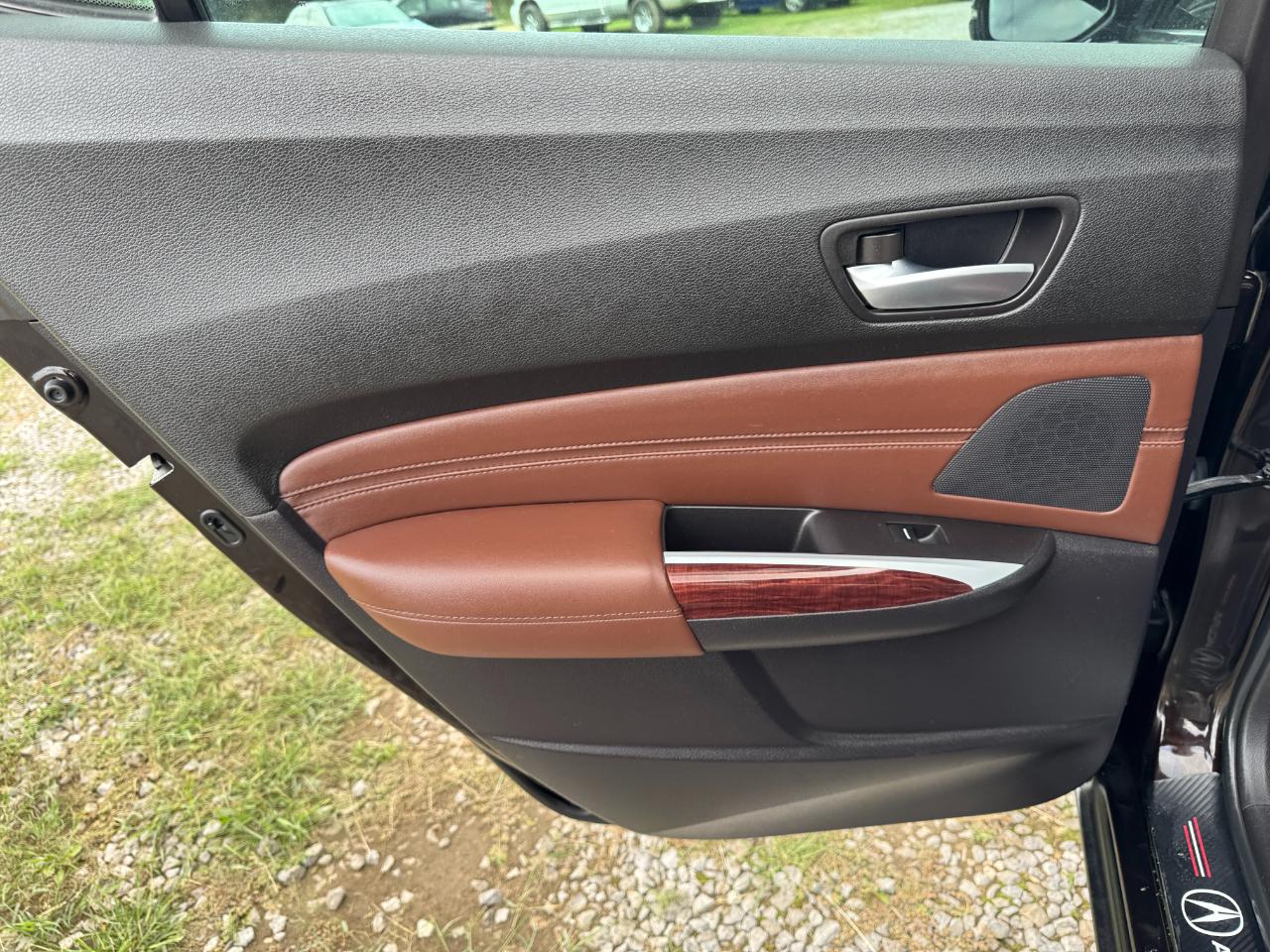 Acura TLX 9-Spd AT w/Technology Package 2015