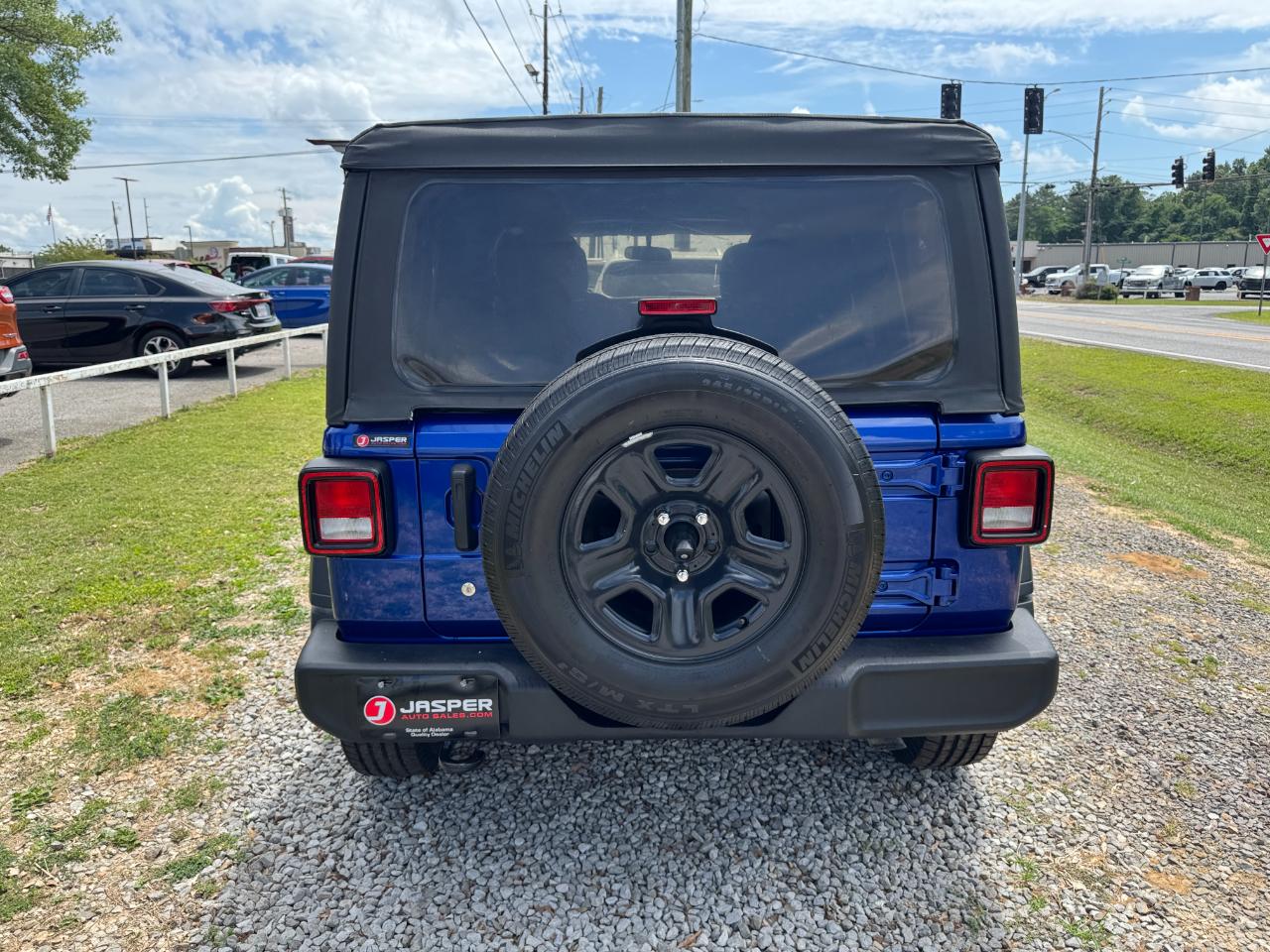 Jeep Wrangler Unlimited Sport 2018