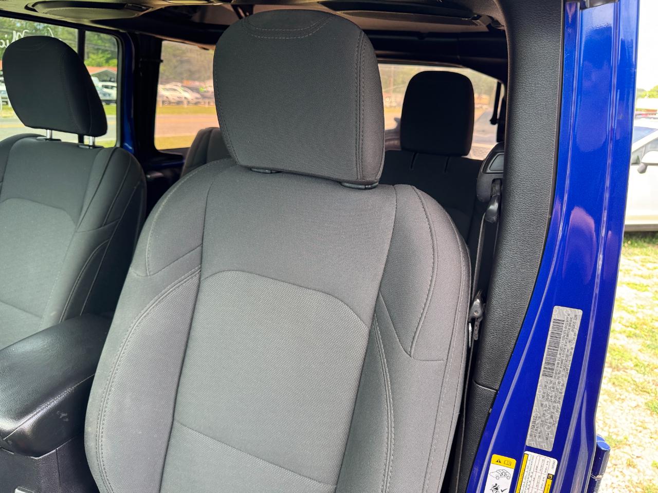 Jeep Wrangler Unlimited Sport 2018