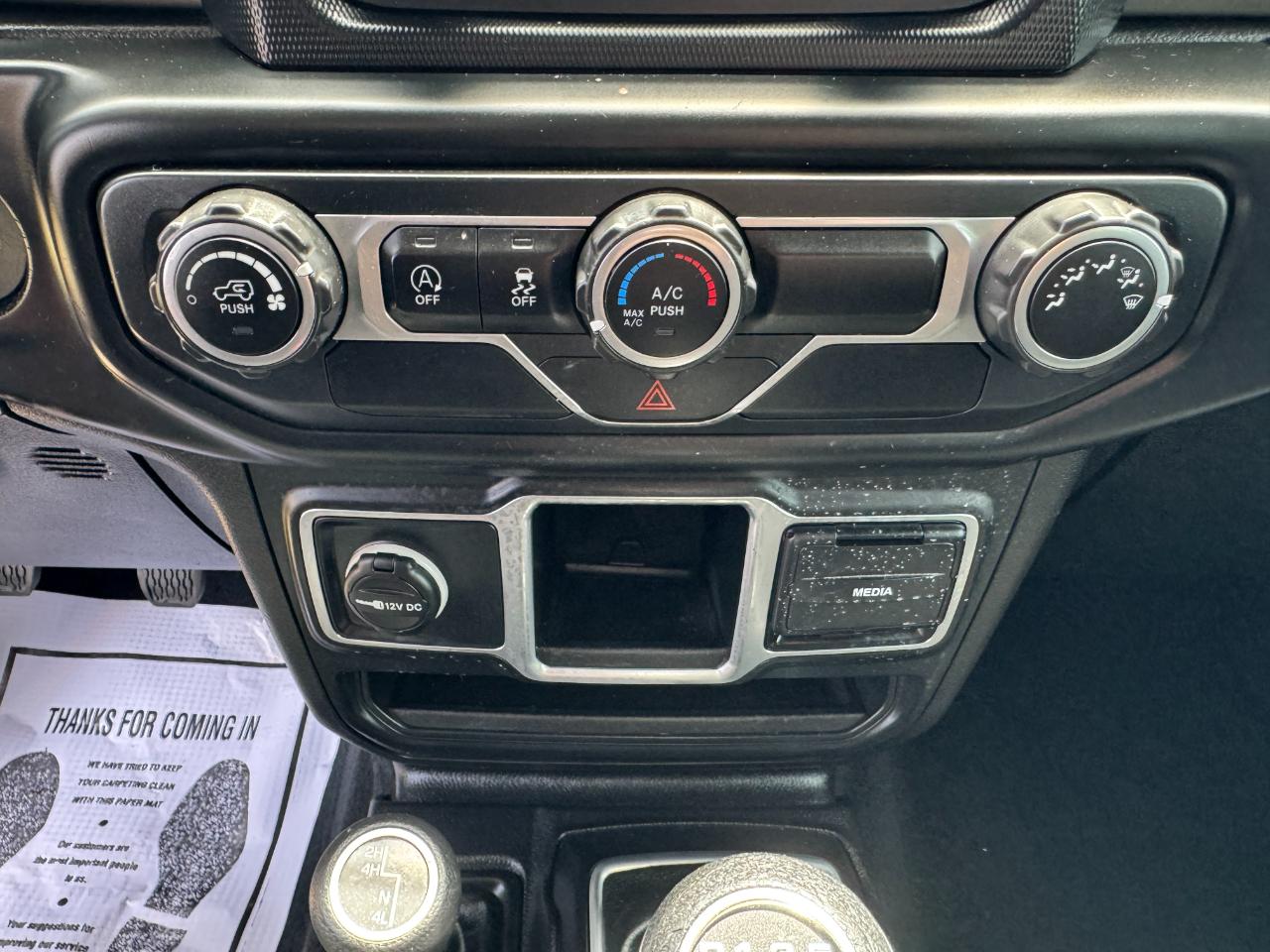 Jeep Wrangler Unlimited Sport 2018