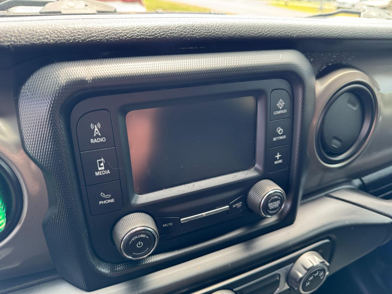 Jeep Wrangler Unlimited Sport 2018