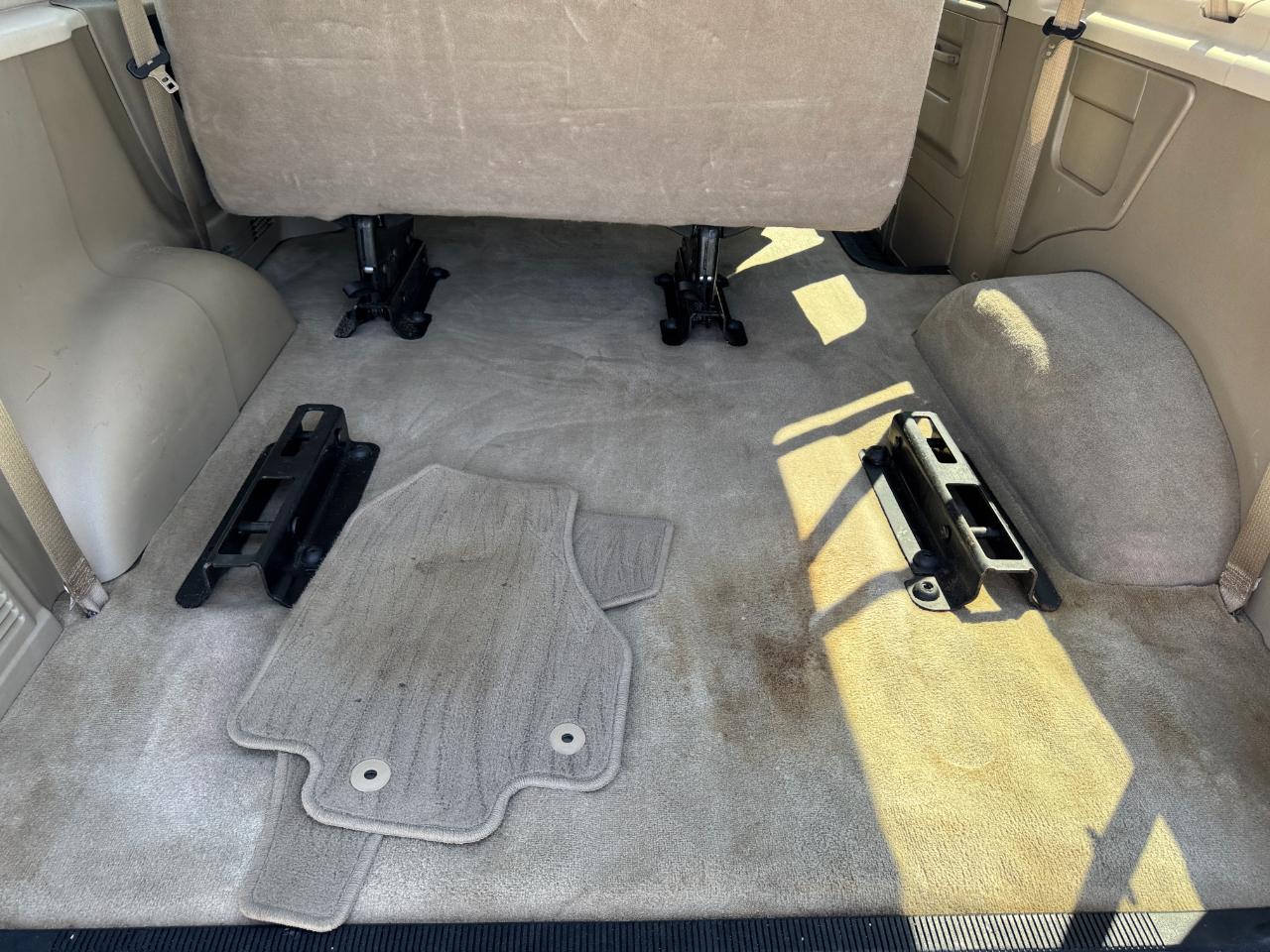 Ford Econoline E-350 XLT Super Duty 2012
