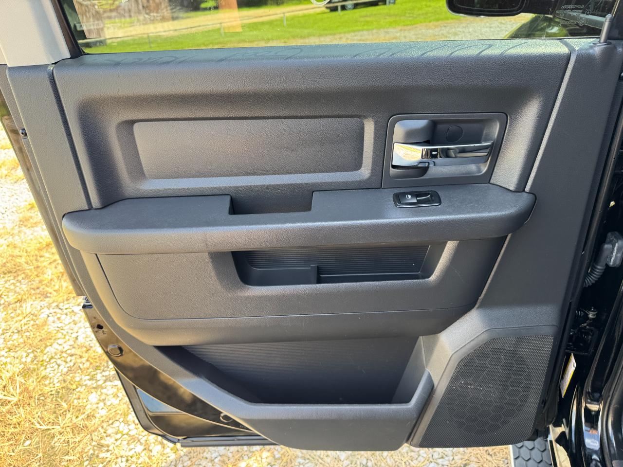 RAM 1500 Sport Crew Cab 2WD 2012