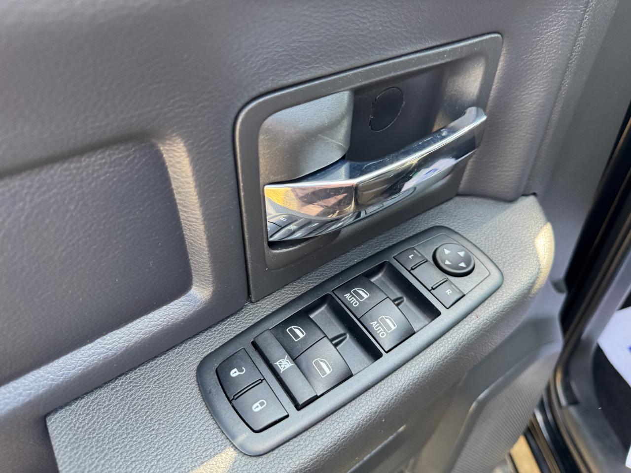 RAM 1500 Sport Crew Cab 2WD 2012