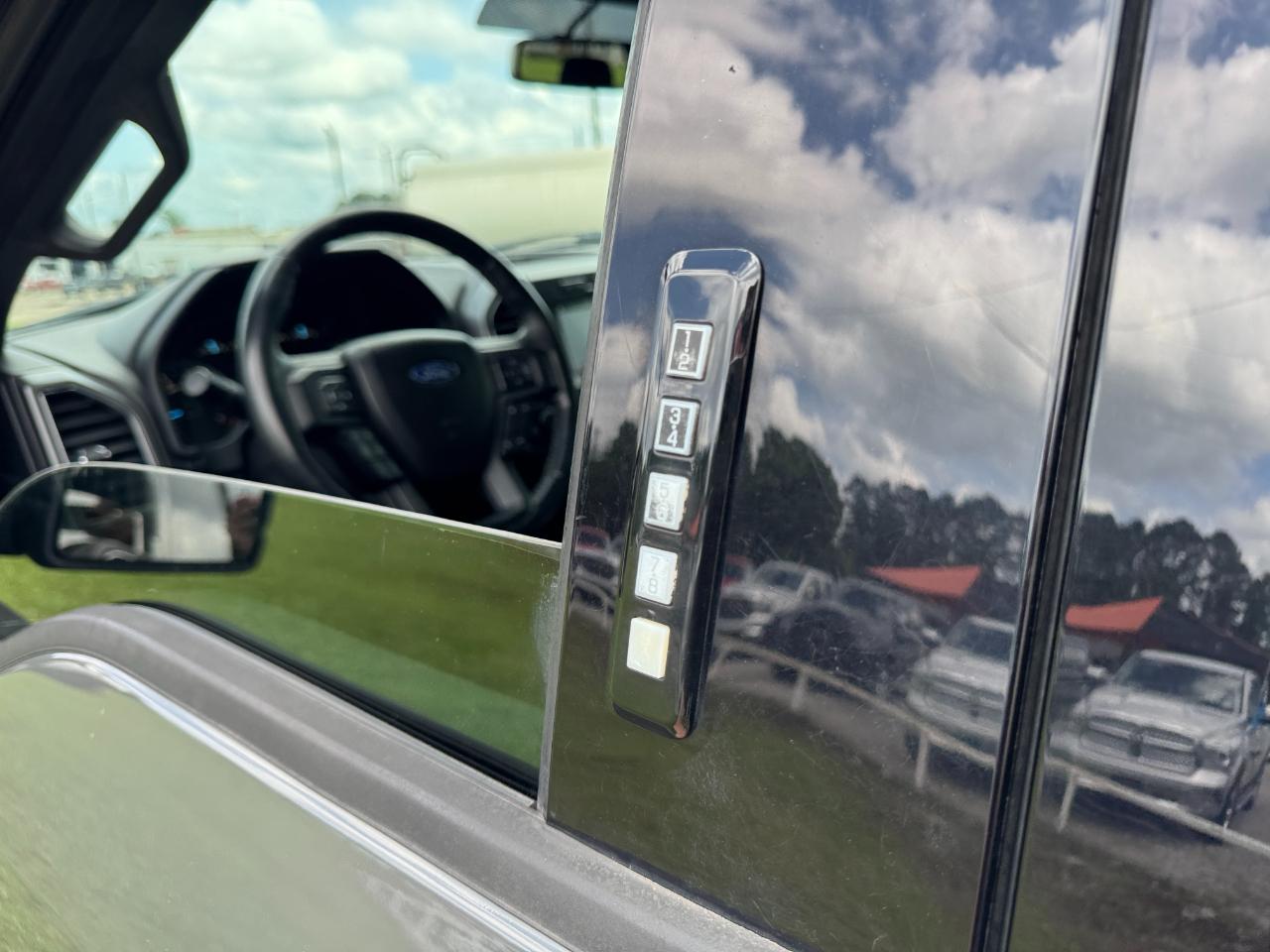 Ford F-150 XLT SuperCrew 5.5-ft. Bed 4WD 2018