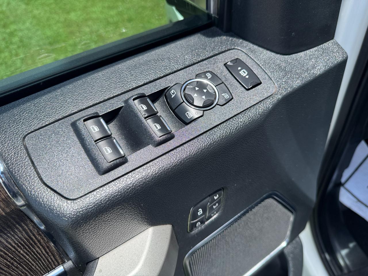 Ford F-250 SD Lariat Crew Cab 4WD 2020