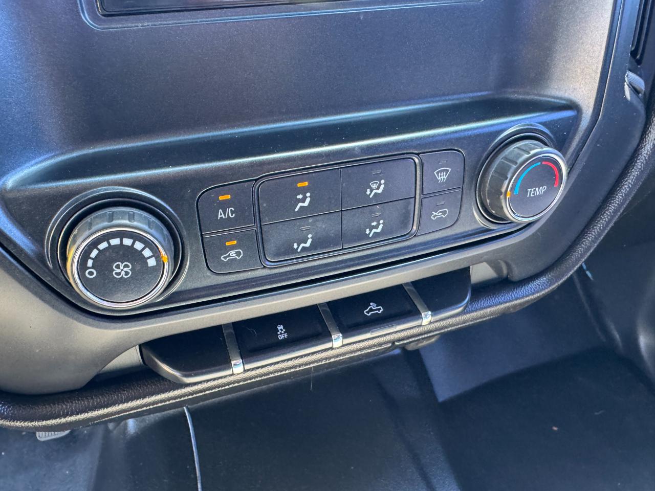 GMC Sierra 1500 Base Crew Cab 2WD 2014