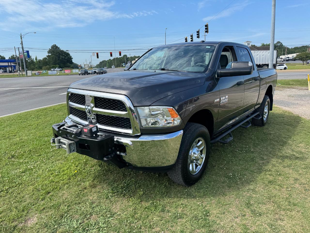 RAM 2500 Tradesman Crew Cab SWB 4WD 2017