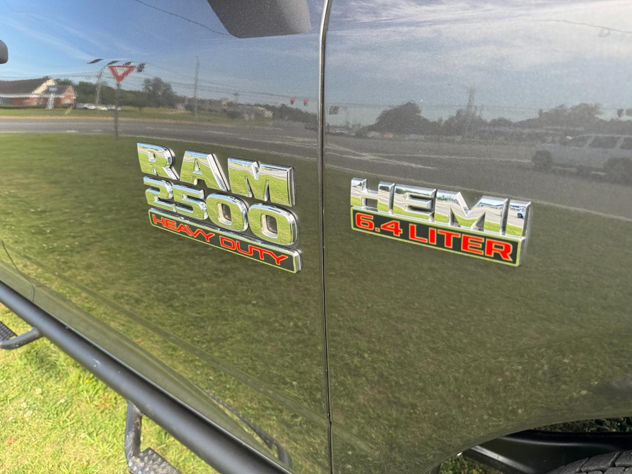 RAM 2500 Tradesman Crew Cab SWB 4WD 2017
