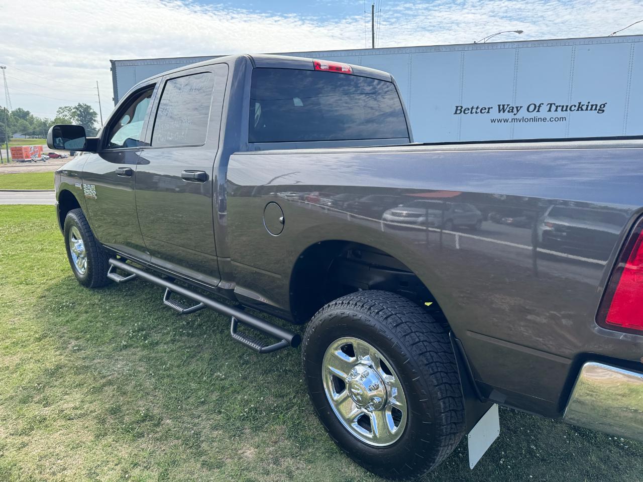 RAM 2500 Tradesman Crew Cab SWB 4WD 2017