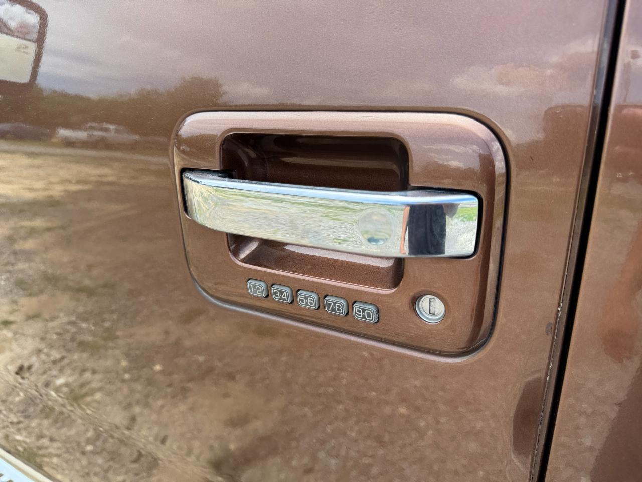 Ford F-150 Lariat SuperCrew 6.5-ft. Bed 4WD 2011