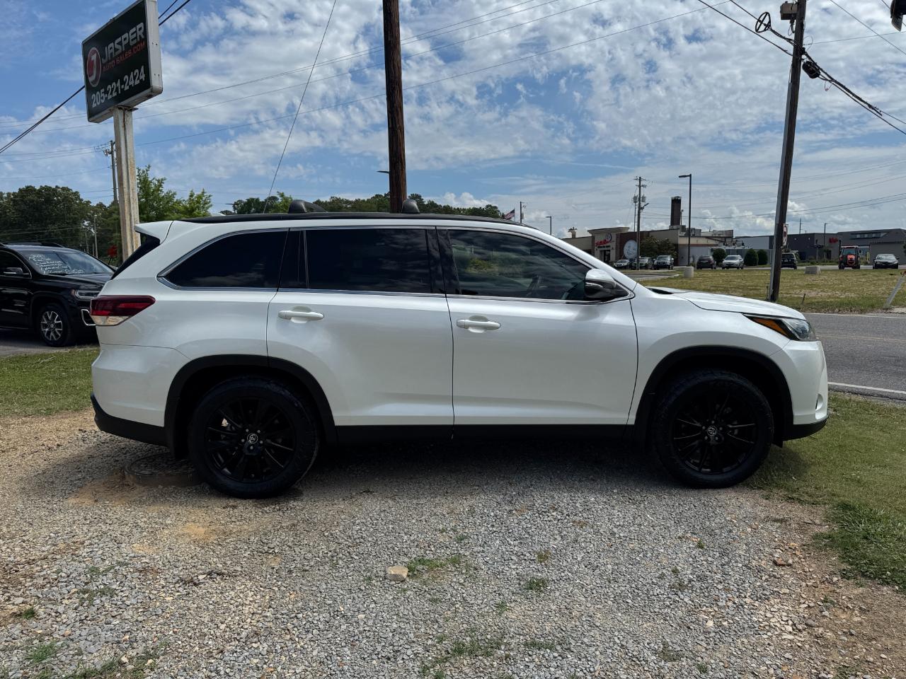 Toyota Highlander SE AWD V6 2019