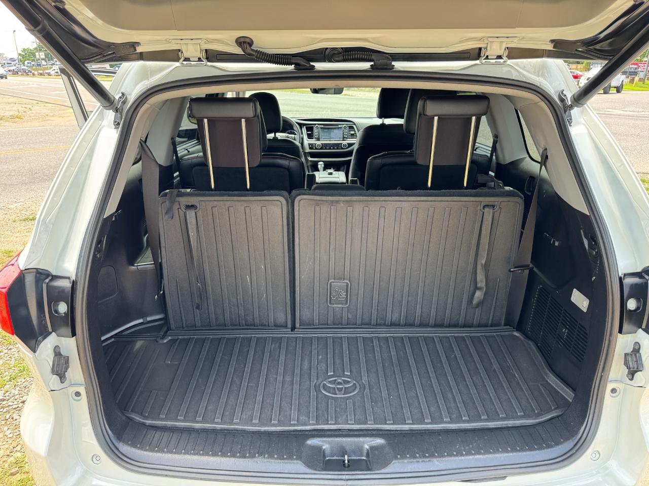 Toyota Highlander SE AWD V6 2019
