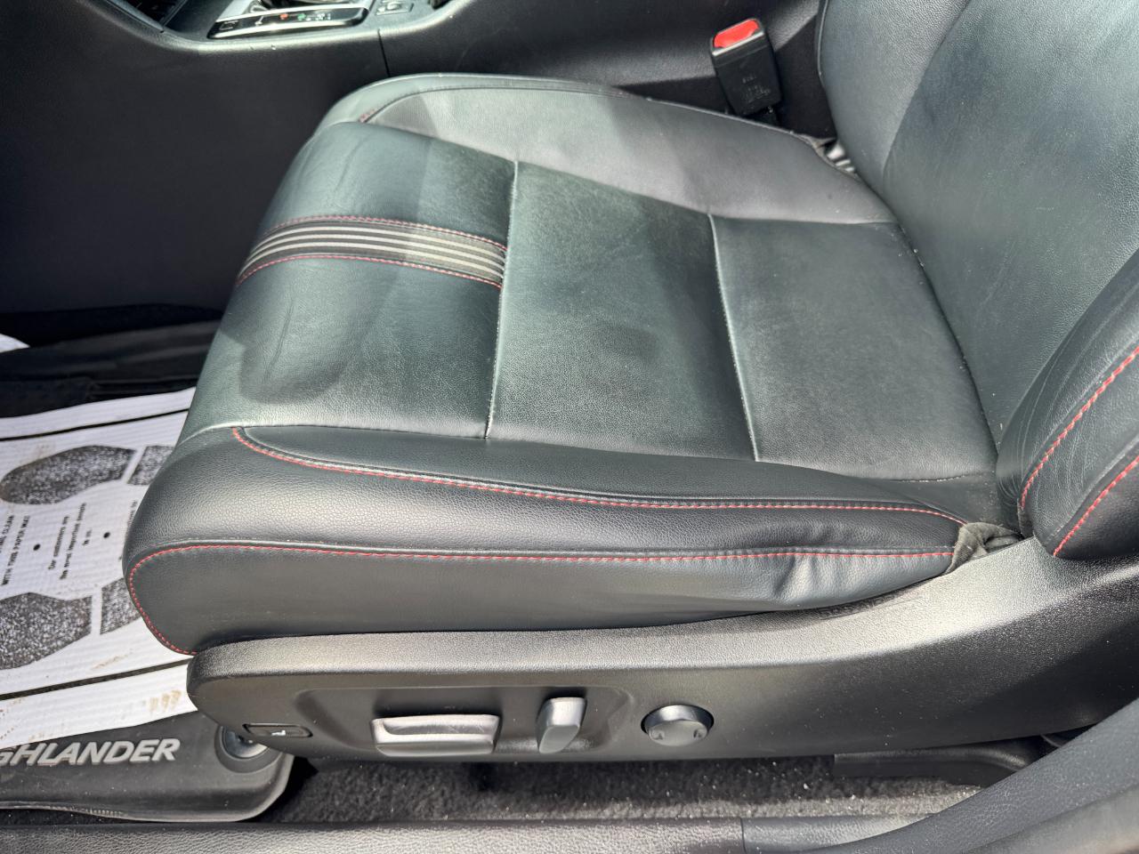 Toyota Highlander SE AWD V6 2019