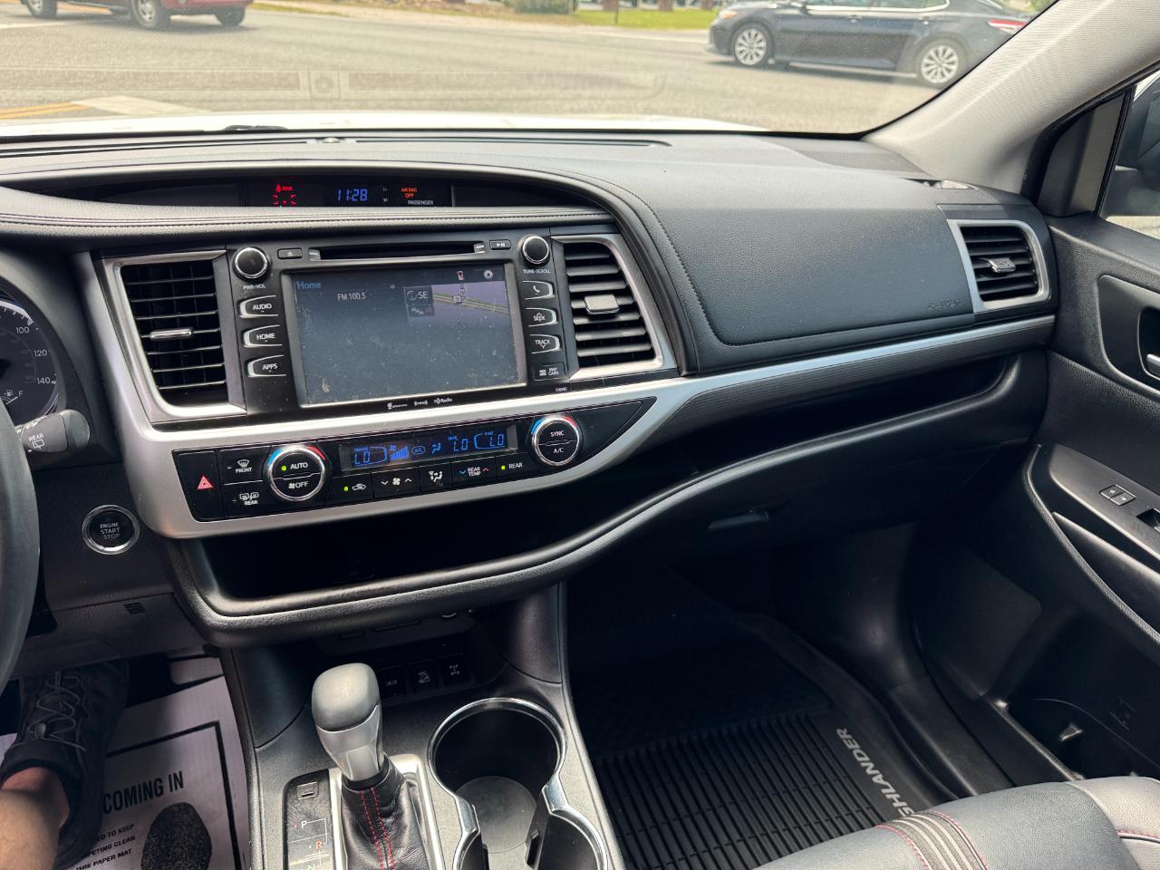 Toyota Highlander SE AWD V6 2019