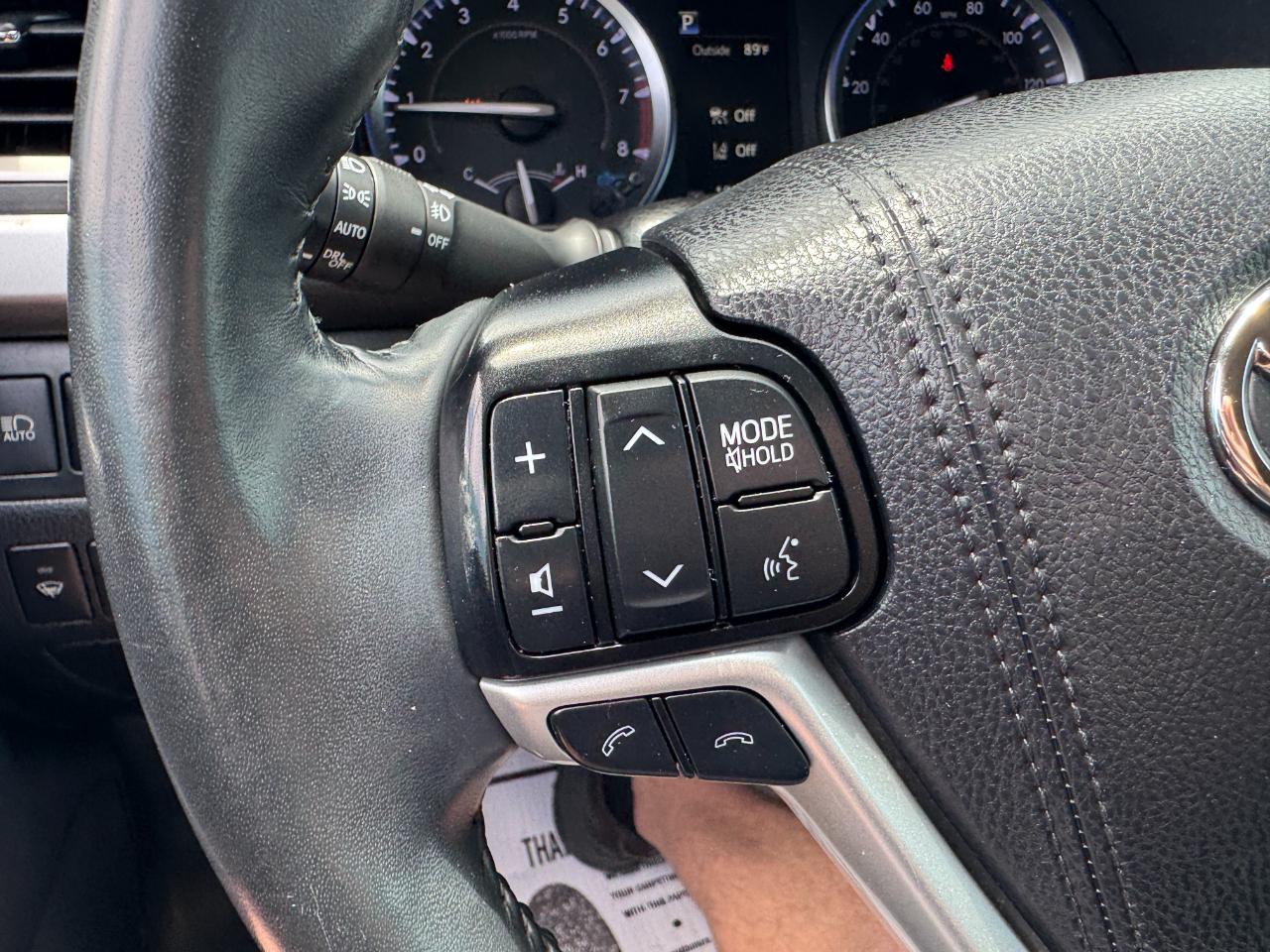 Toyota Highlander SE AWD V6 2019